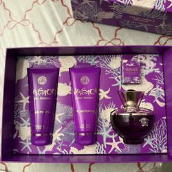 New Versace Dylan Purple Gift set 100 ML