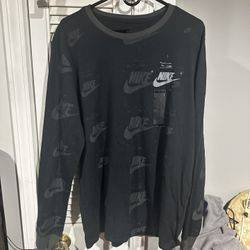 Brand New Large Nike Long Sleeve