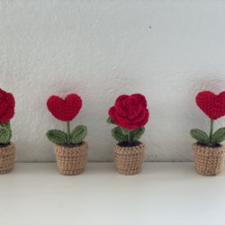 Mini crochet roses and hearts in pots $5 each