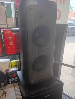Brand new Bluetooth speaker 1000 Watts rechargeable battery take it anywhere 260 or best off