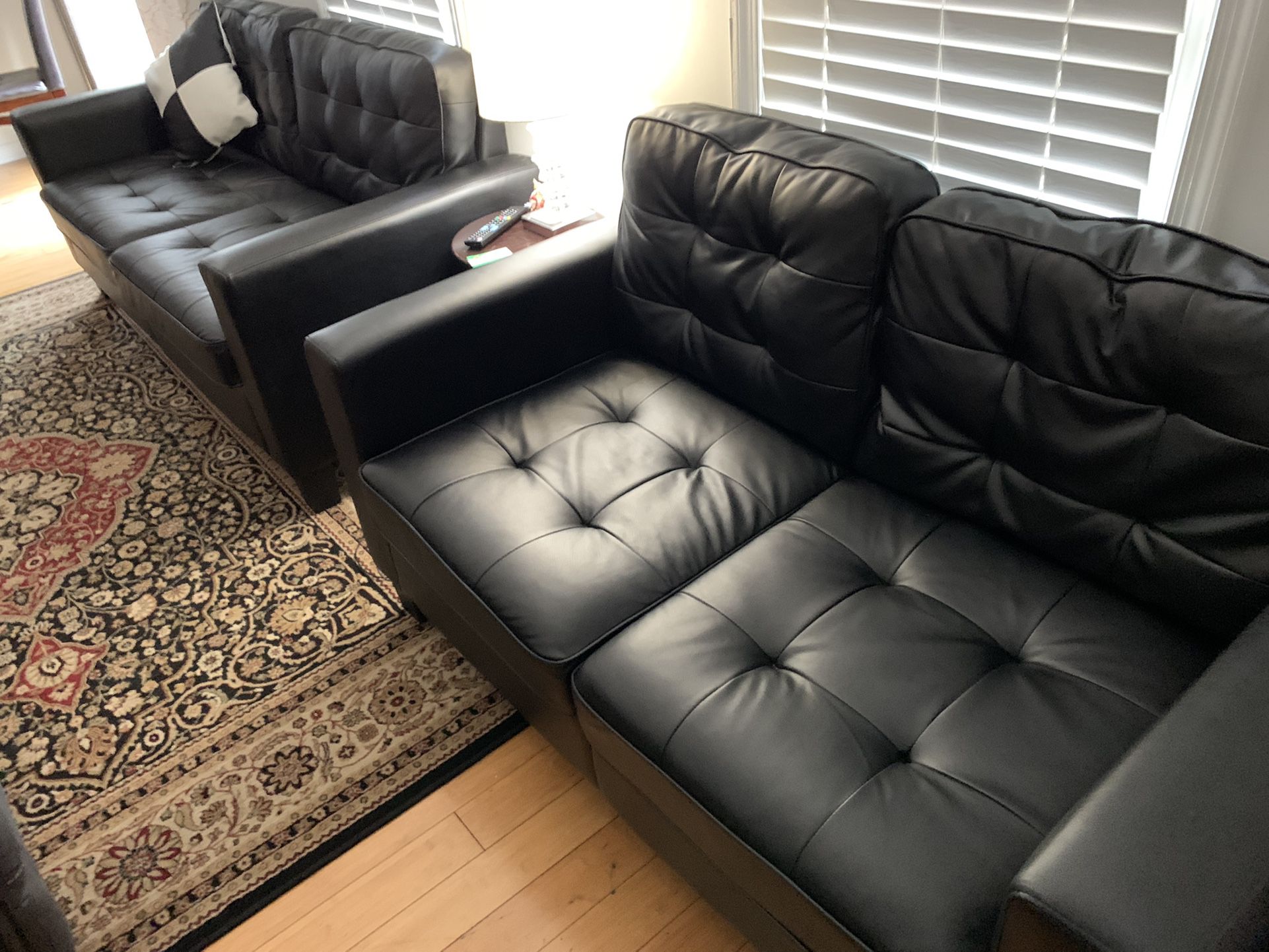 Black Leather Loveseat And Couch 