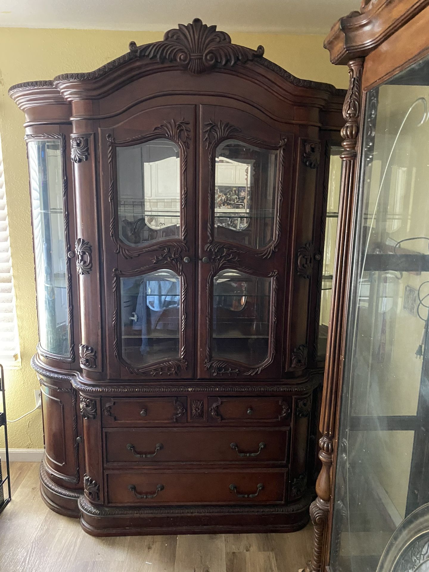 China hutch