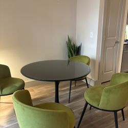 Imperial 36” Pedestal Dining Table With Glass Top 