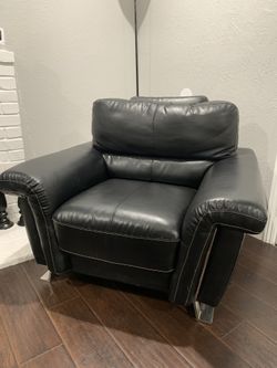 Black modern chair!! Cheap!