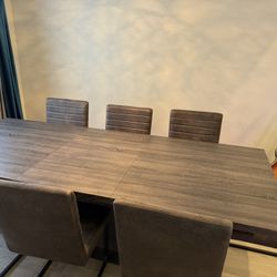 Table And Chairs 