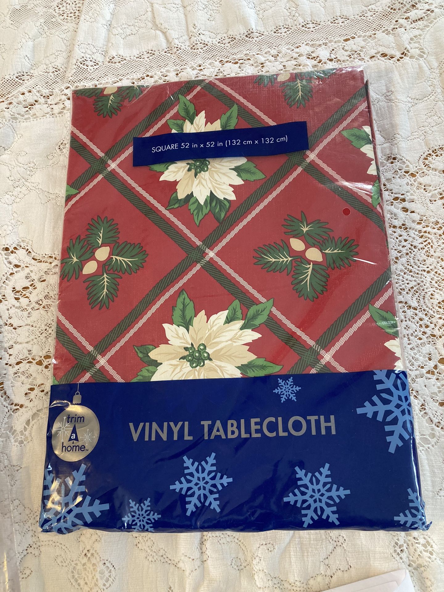 NEW Flannelback Christmas Table Cloths