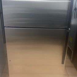 WHIRLPOOL REFRIGERATOR