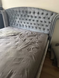 King bed with mattress
