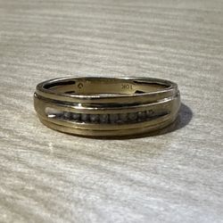 10k Gold Ring 1/10 ct Diamond