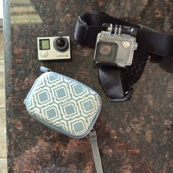 Gopro Hero Four (needs Charger)