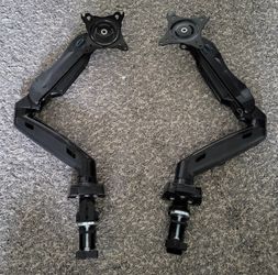 2 computer monitor mounts