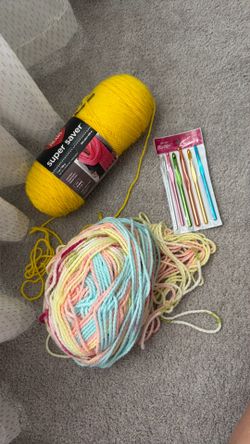 Crochet hook set and yarn