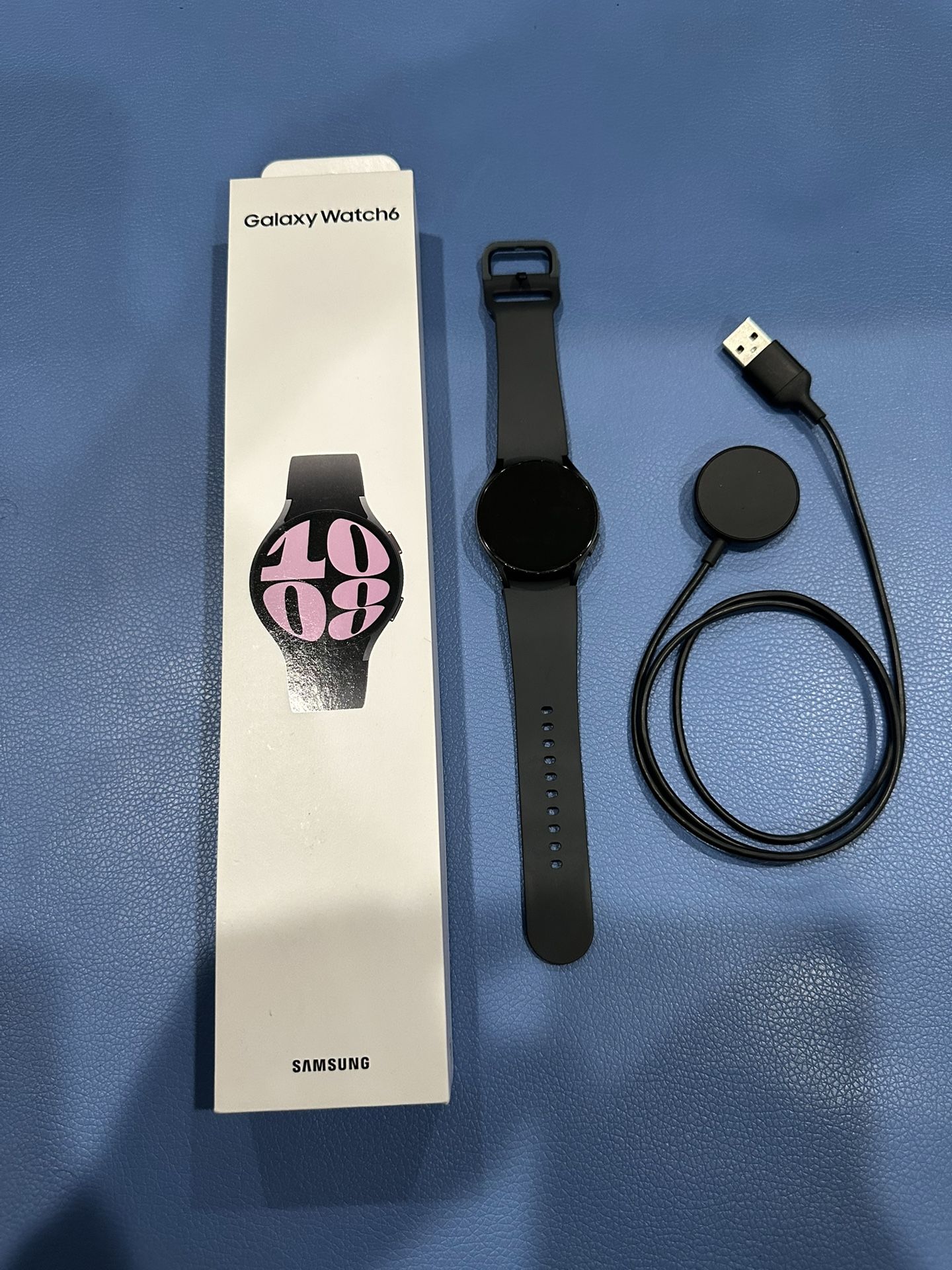 Samsung Galaxy Watch 6 40 mm Reloj inteligente Bluetooth, rastreador de actividad física, zonas de frecuencia cardíaca personalizadas, monitor cardíac