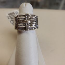10k White Gold Rings 8.6 Grams Size 5 If You Are Interested Ask For Maribel Thank You 😊 