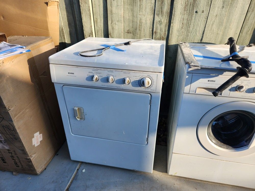 Kenmore Washer & Gas Dryer Combo