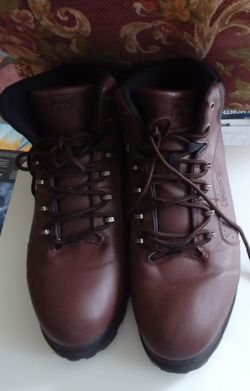 Men's Fila Boots (10.5)
