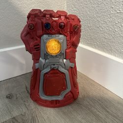 Thanos gauntlet