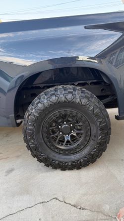 35x12.50 R17”