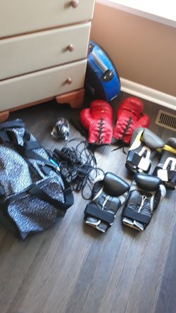 14 oz boxing gloves new gym bag 180 wraps jump ropes and many more