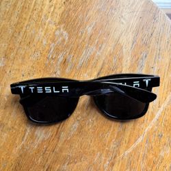 Tesla Sun Glass