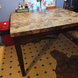 Kitchen Table And Coffee Table 