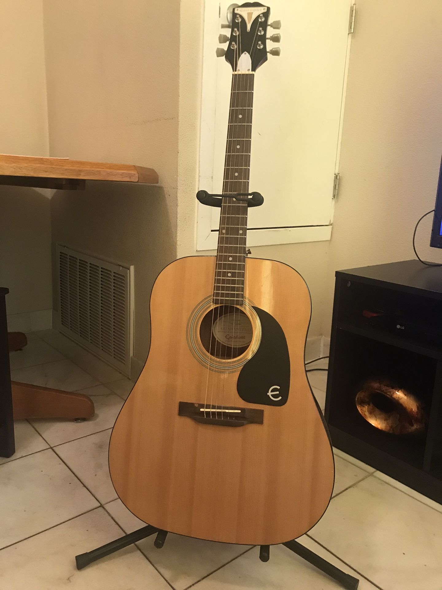 Acustic Guitar