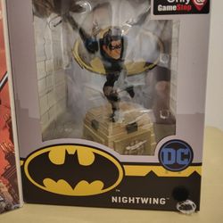 DC Nightwing Statue
