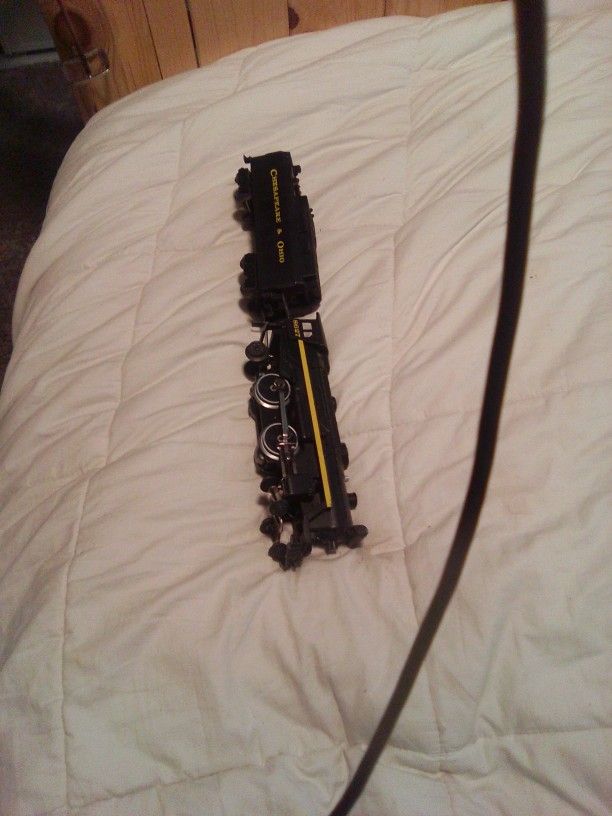 Lionel Steam Engine And Tender 