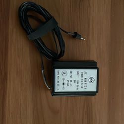 AC adapter, 4VDC, 650mA.  TKK