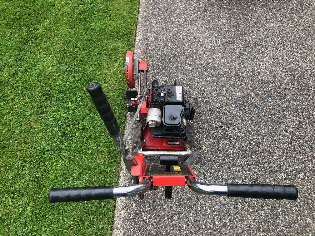 Black & Decker 7.5 Electric Lawn Edger for Sale in Snohomish, WA - OfferUp