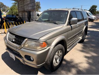 2002 Mitsubishi Montero sport v6 ***for parts only***