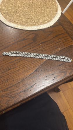 Jaxxon Iced out Cuban chain 22 in