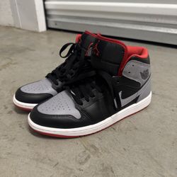 Nike Jordan 1 Mid Bread Shadow 