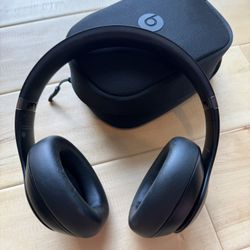 Beats Studio Pro Black
