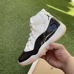 Jordan 11 Neopolitan Womens