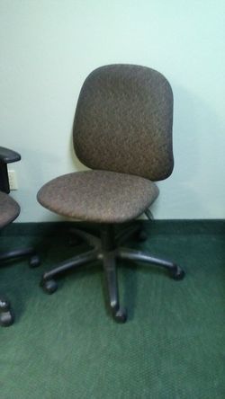 Task chair