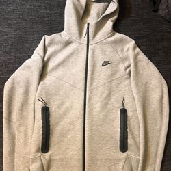 Nike Tech