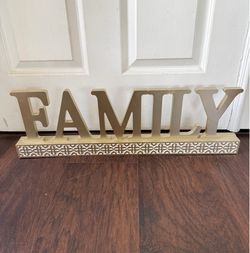 Decoration-wooden sign- Family