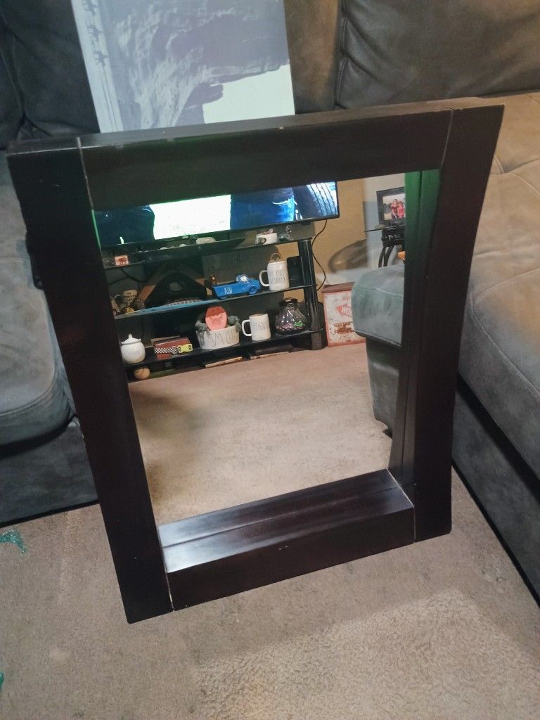 Nice Heavy Duty Curved Frame Mirror