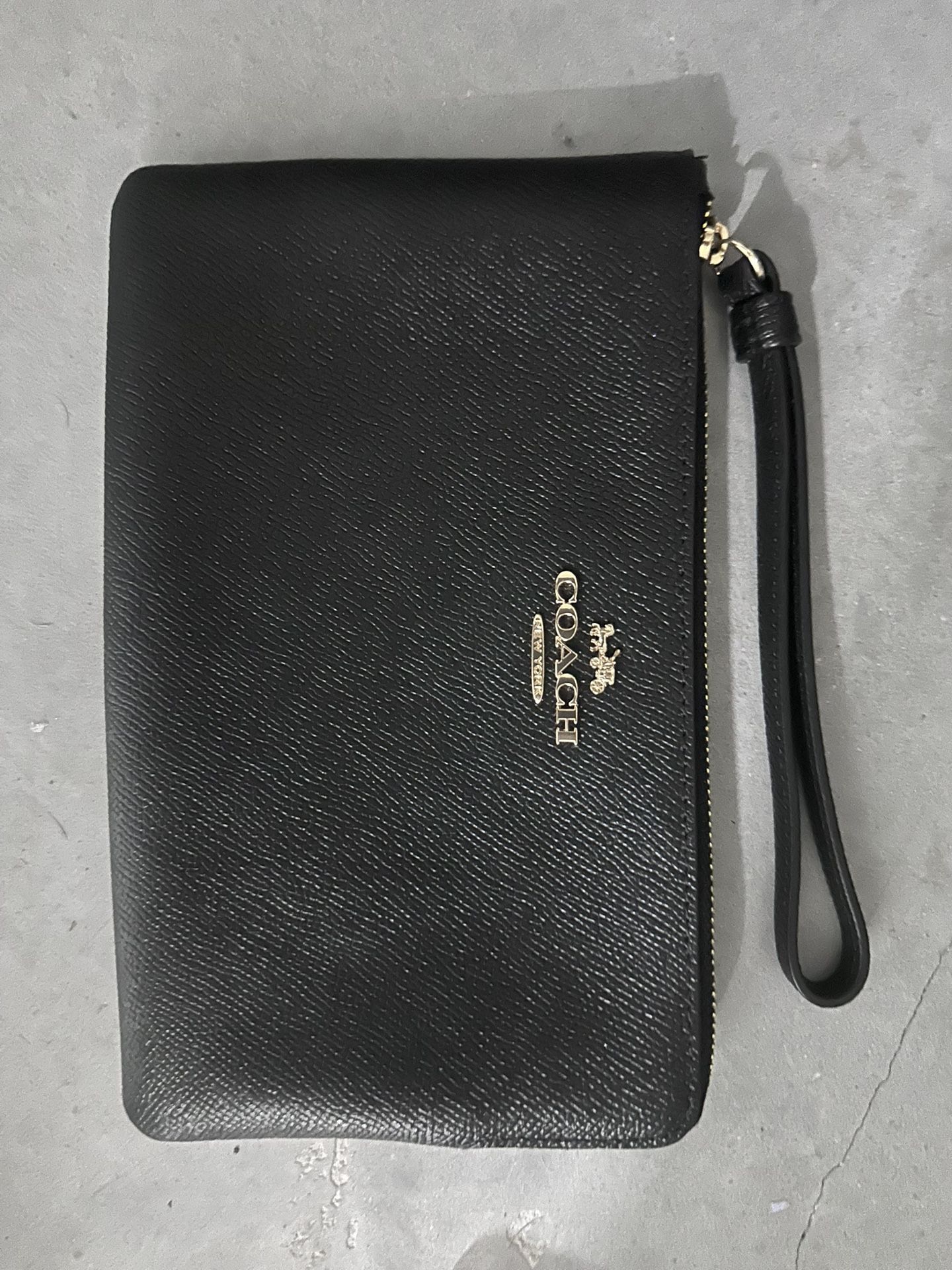 Black Coach Wristlet 