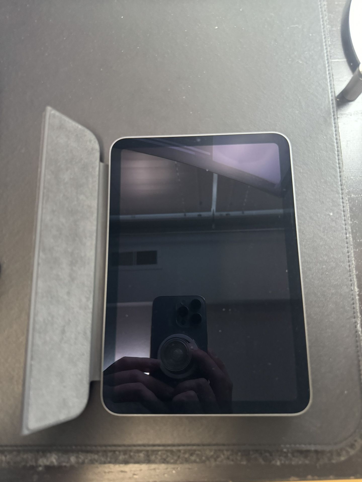 iPad Mini 6th Gen 64GB Space Gray + Smart Folio