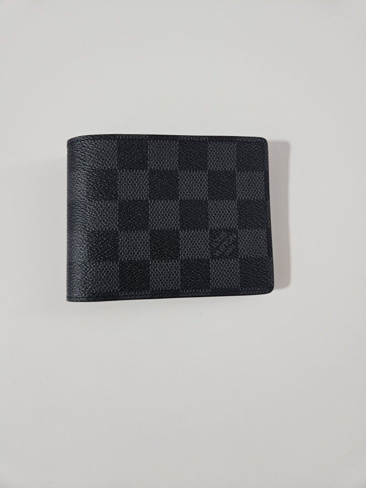 Louis Vuitton Men's Slender Wallet