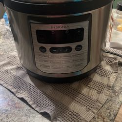 Insignia Rice cooker