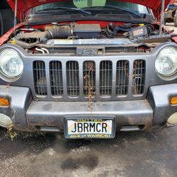 Selling front grill off a 2003 Jeep Liberty