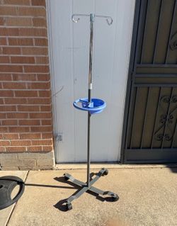Portable IV Stand