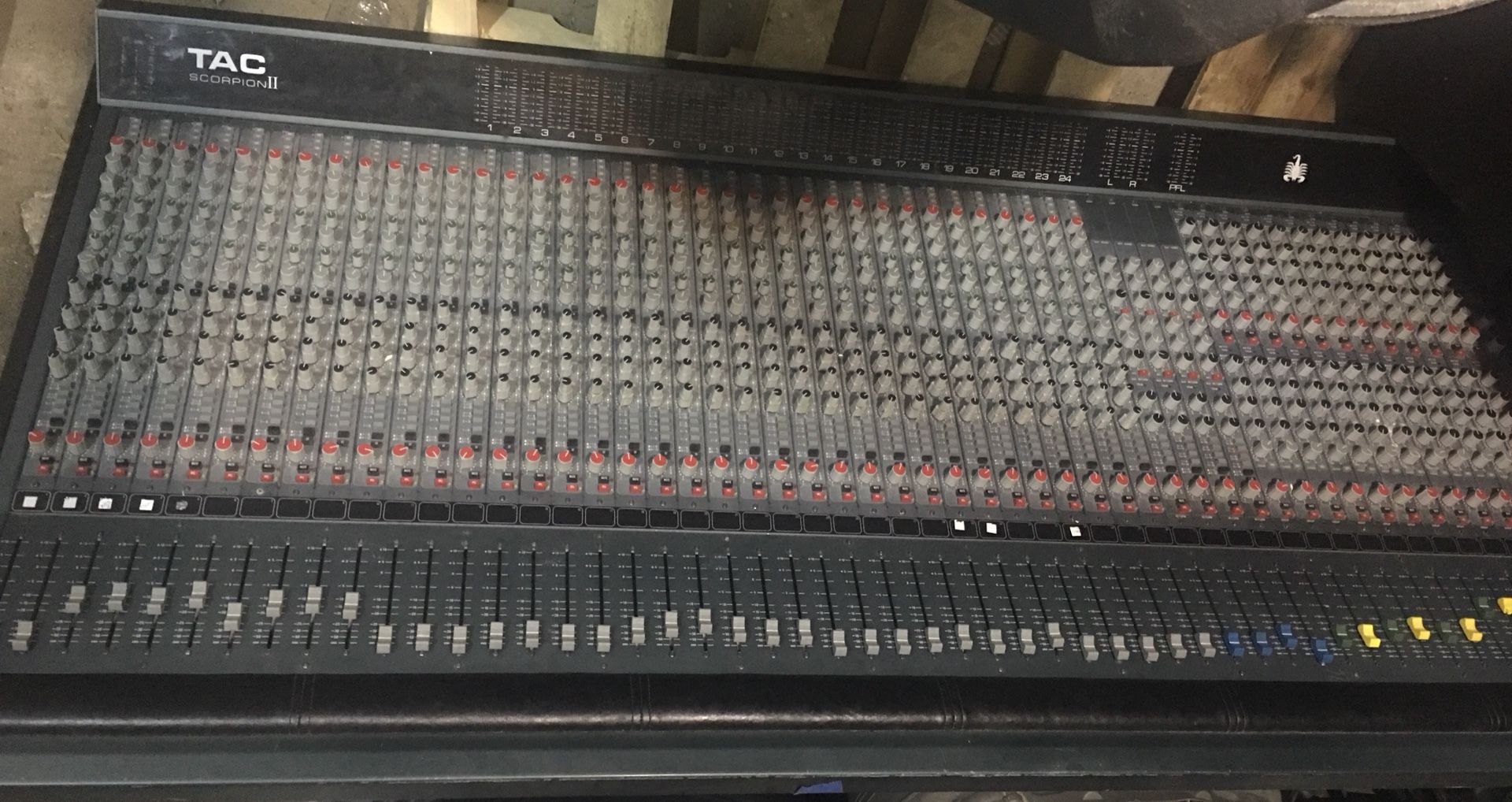 TAC scorpion 2 professional studio recording mixer