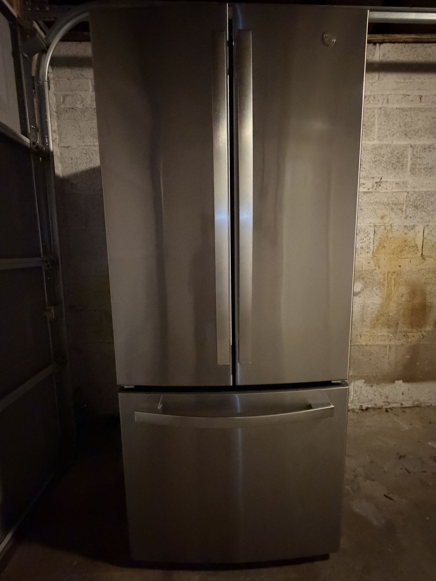 GE 20.8 cu ft. French Door Refrigerator in Fingerprint Resistant Stainless Steel