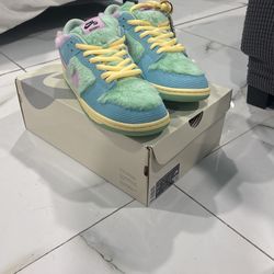 verdy sb dunk 9.5