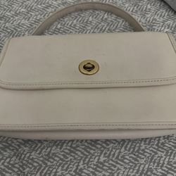 Coach Originals Geometric Turnlock Clutch Bag Glovetanned 129 Chalk White Brass