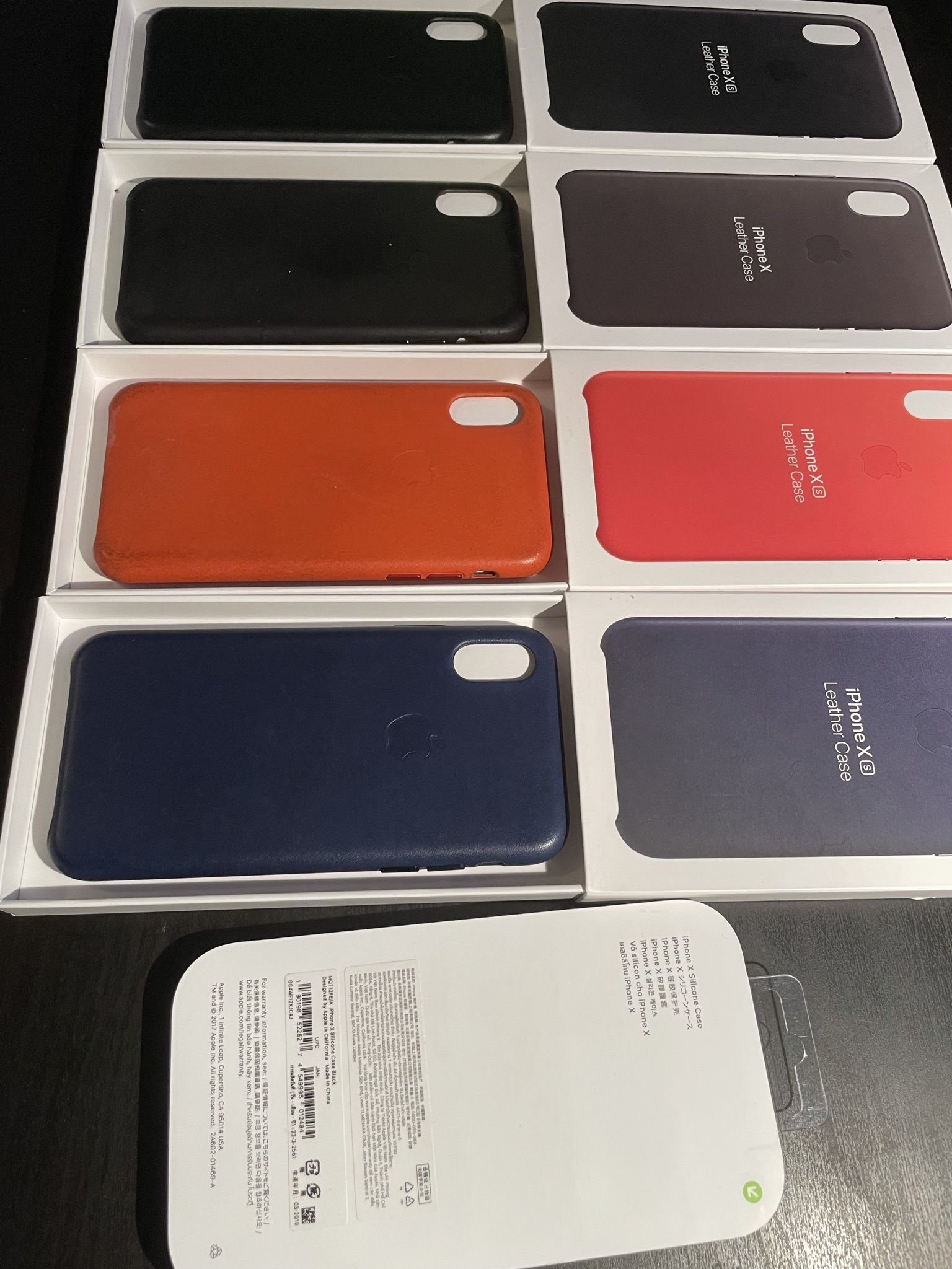 iPhone X/XS Authentic Apple Leather Case Bundle